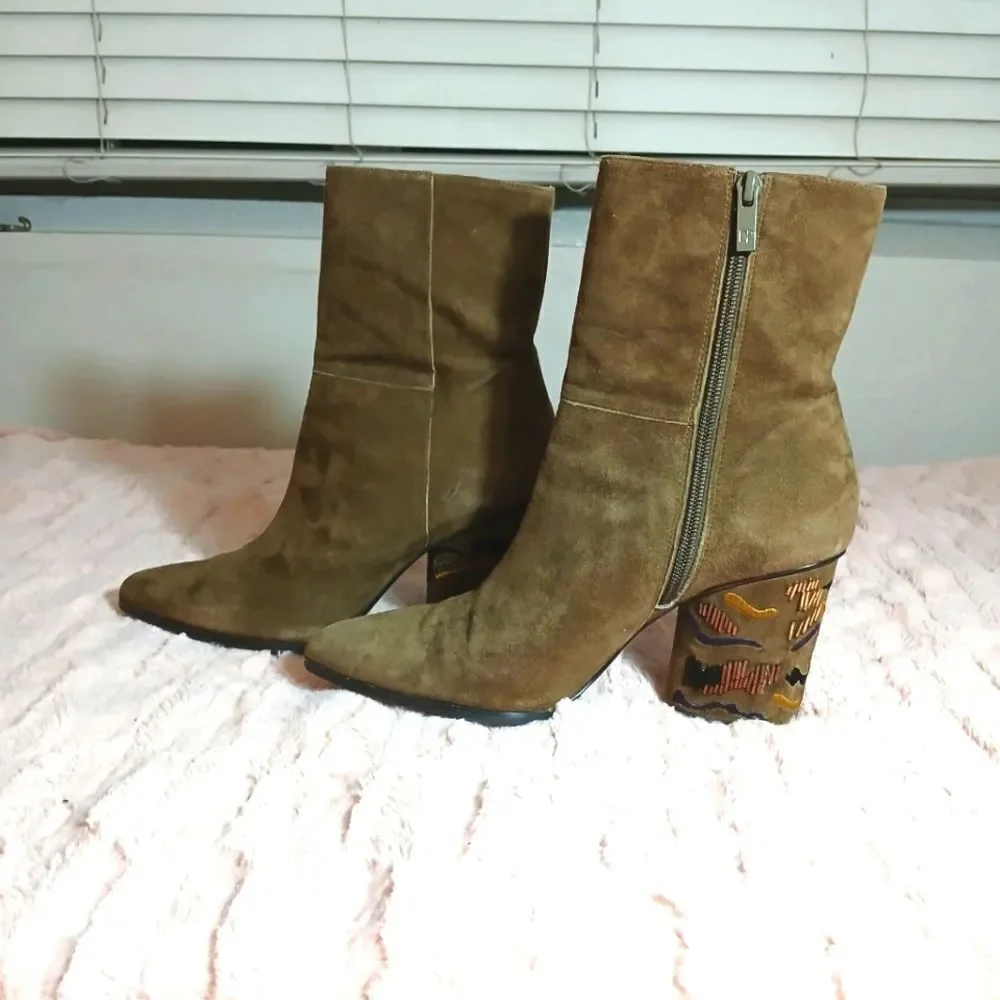 Donald J. Pliner Vantsip Kid Suede Boots Size 9M